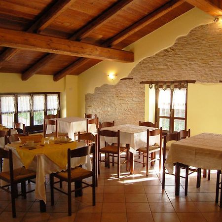 Agriturismo 'D Raine Montelupo Albese Buitenkant foto