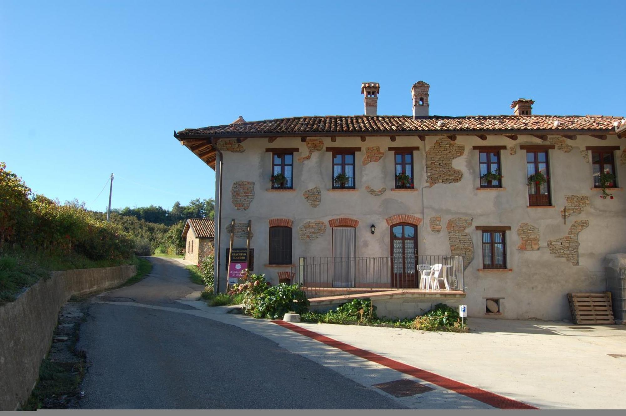 Agriturismo 'D Raine Montelupo Albese Buitenkant foto