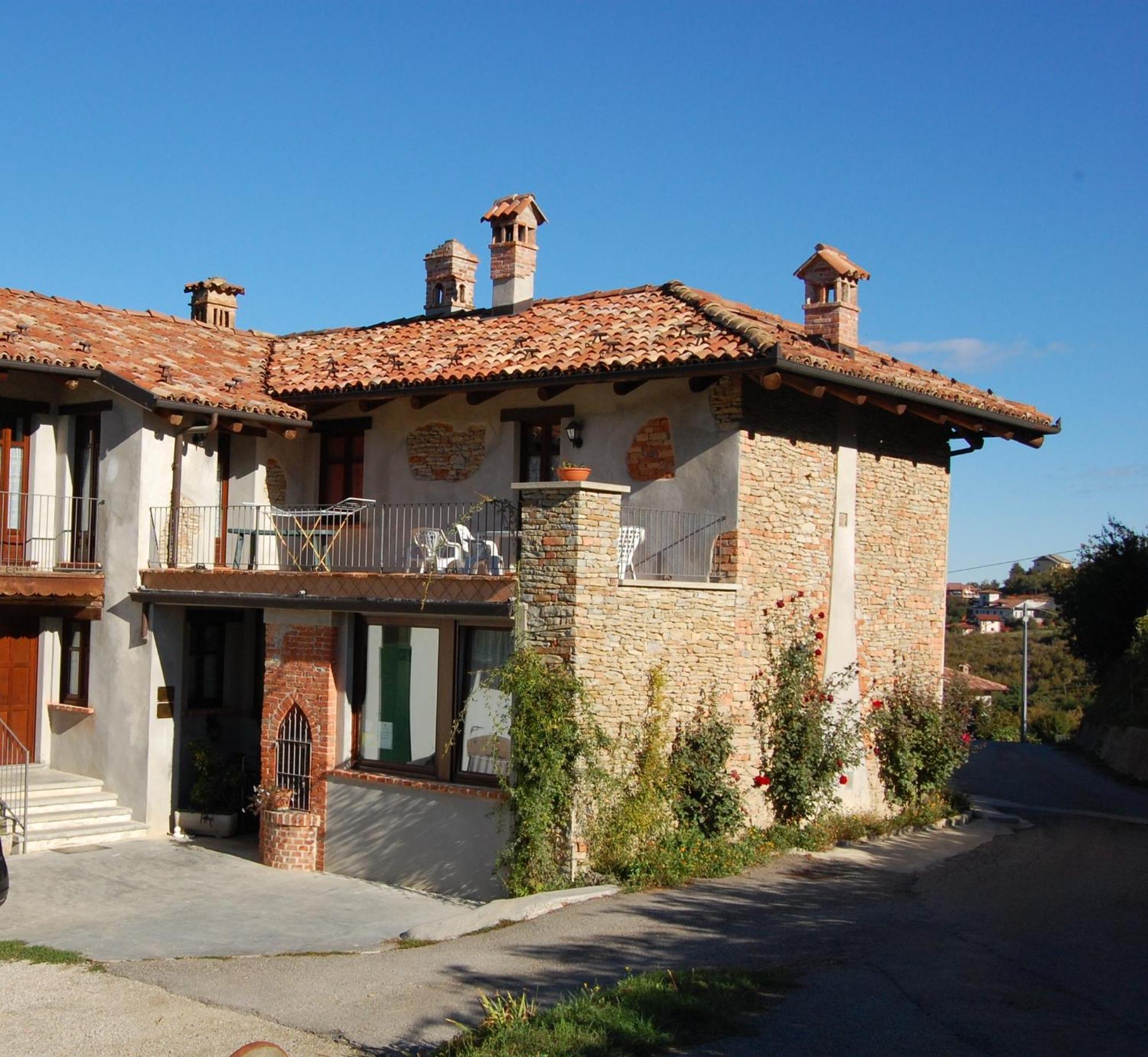 Agriturismo 'D Raine Montelupo Albese Buitenkant foto