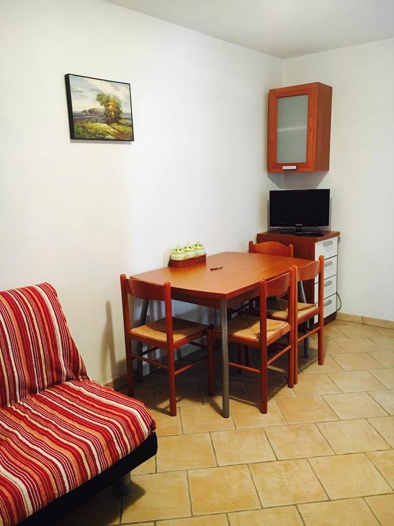 Agriturismo 'D Raine Montelupo Albese Buitenkant foto